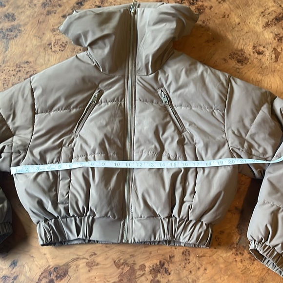 Cropped puffer jacket, cropped jacket, puffer jacket, fall fashion, school - Picture 4 of 6
